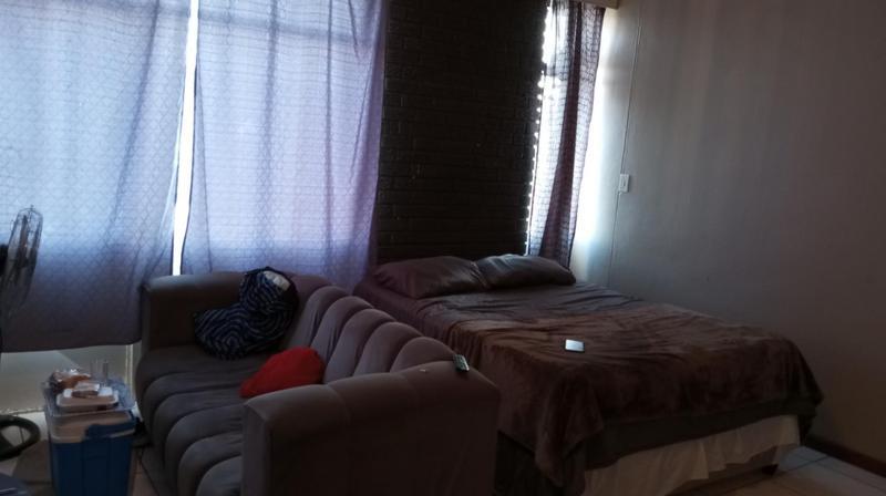 1 Bedroom Property for Sale in Pretoria Central Gauteng