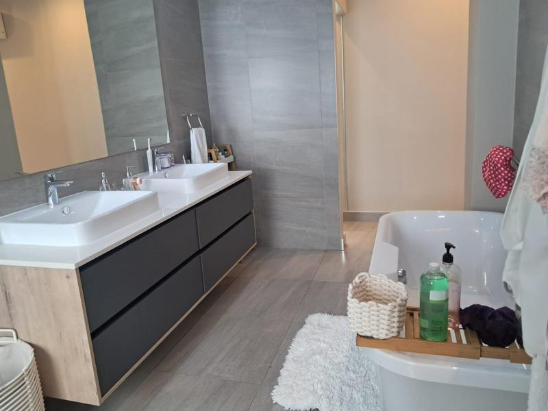 3 Bedroom Property for Sale in Bryanston Gauteng