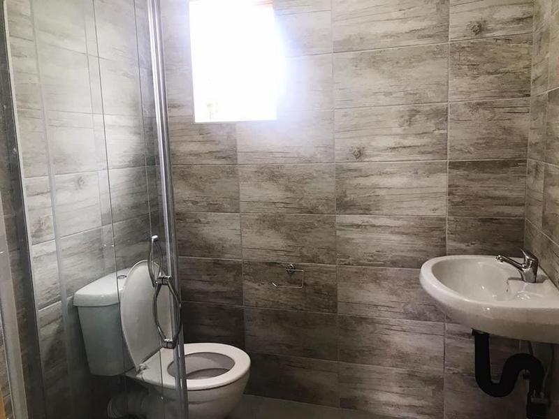 To Let 1 Bedroom Property for Rent in Birch Acres Gauteng