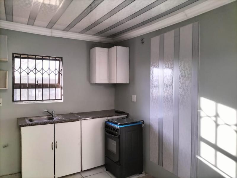 To Let 1 Bedroom Property for Rent in Birchleigh North Gauteng