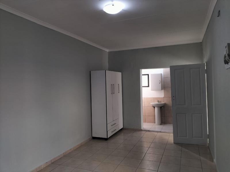 To Let 1 Bedroom Property for Rent in Birchleigh North Gauteng