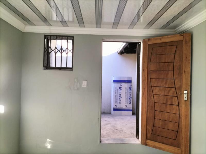 To Let 1 Bedroom Property for Rent in Birchleigh North Gauteng