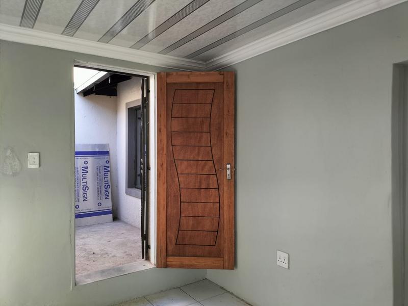 To Let 1 Bedroom Property for Rent in Birchleigh North Gauteng