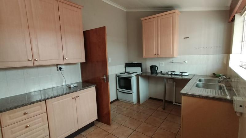 To Let 1 Bedroom Property for Rent in Bonaero Park Gauteng