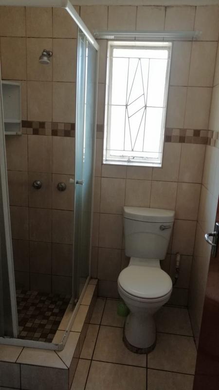 To Let 1 Bedroom Property for Rent in Bonaero Park Gauteng