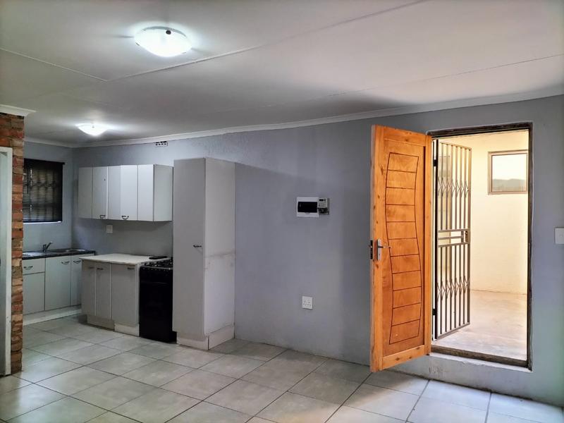 1 Bedroom Property for Sale in Birchleigh North Gauteng
