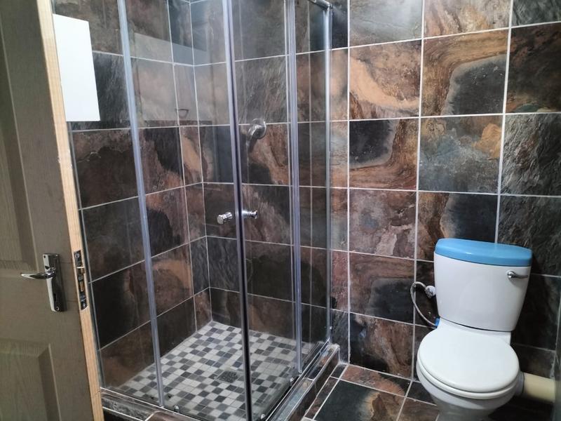 1 Bedroom Property for Sale in Birchleigh North Gauteng