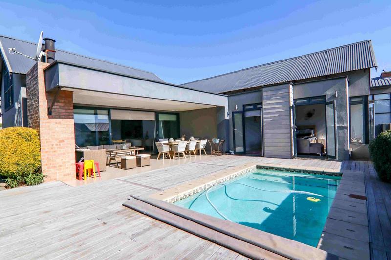 3 Bedroom Property for Sale in Copperleaf Estate Gauteng