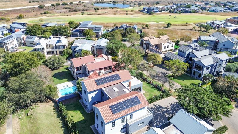 5 Bedroom Property for Sale in Copperleaf Estate Gauteng