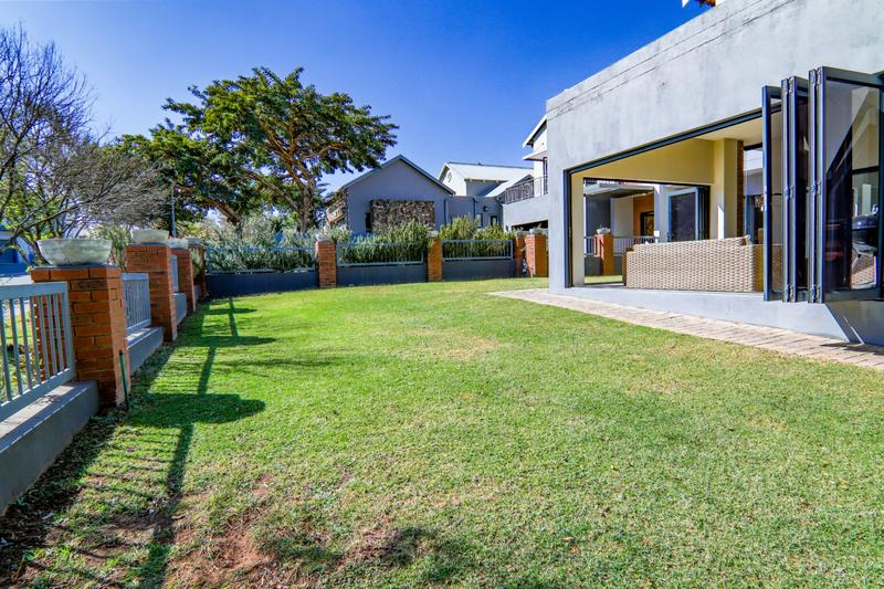 5 Bedroom Property for Sale in Copperleaf Estate Gauteng