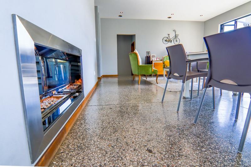 5 Bedroom Property for Sale in Copperleaf Estate Gauteng