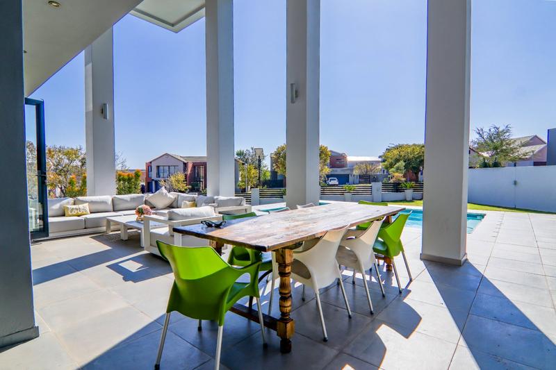 5 Bedroom Property for Sale in Copperleaf Estate Gauteng