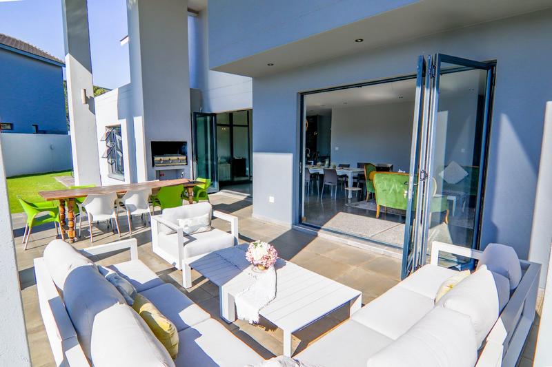 5 Bedroom Property for Sale in Copperleaf Estate Gauteng
