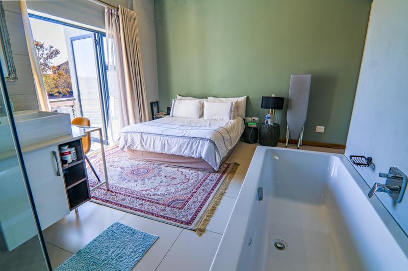 5 Bedroom Property for Sale in Copperleaf Estate Gauteng