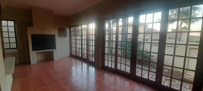 To Let 3 Bedroom Property for Rent in Highveld Gauteng