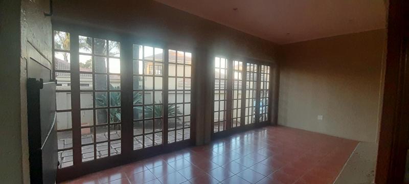 To Let 3 Bedroom Property for Rent in Highveld Gauteng