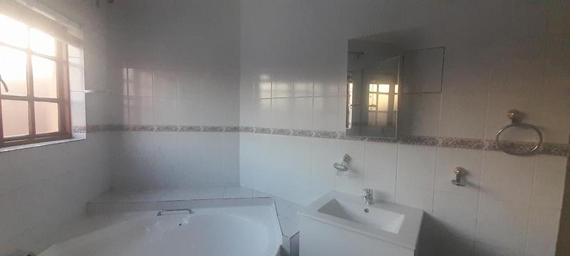 To Let 3 Bedroom Property for Rent in Highveld Gauteng