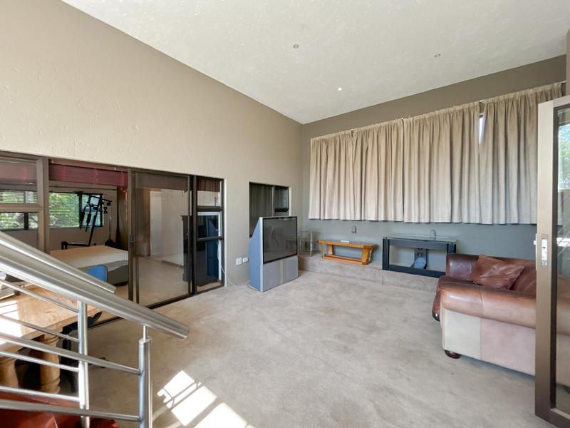 To Let 6 Bedroom Property for Rent in Hurlingham Gauteng