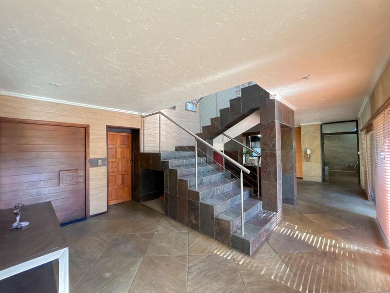 To Let 6 Bedroom Property for Rent in Hurlingham Gauteng