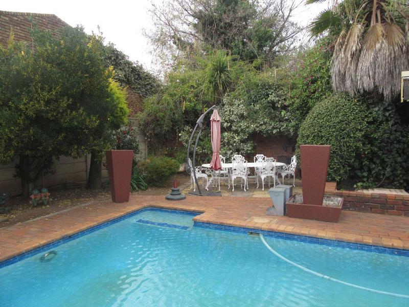 To Let 3 Bedroom Property for Rent in Greenhills Gauteng