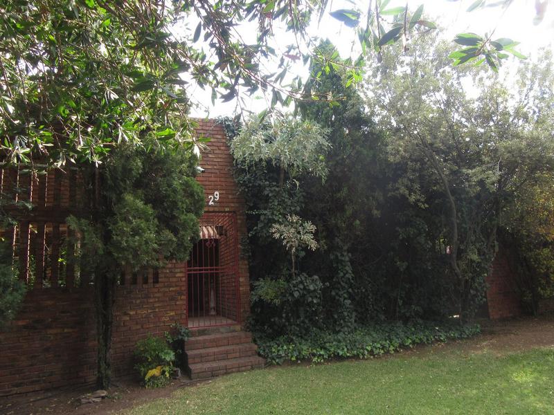 To Let 3 Bedroom Property for Rent in Greenhills Gauteng