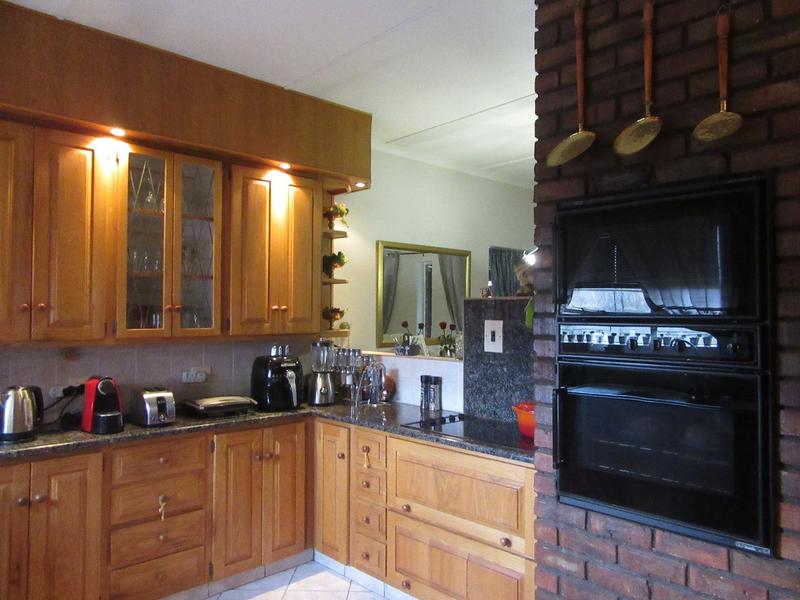 To Let 3 Bedroom Property for Rent in Greenhills Gauteng