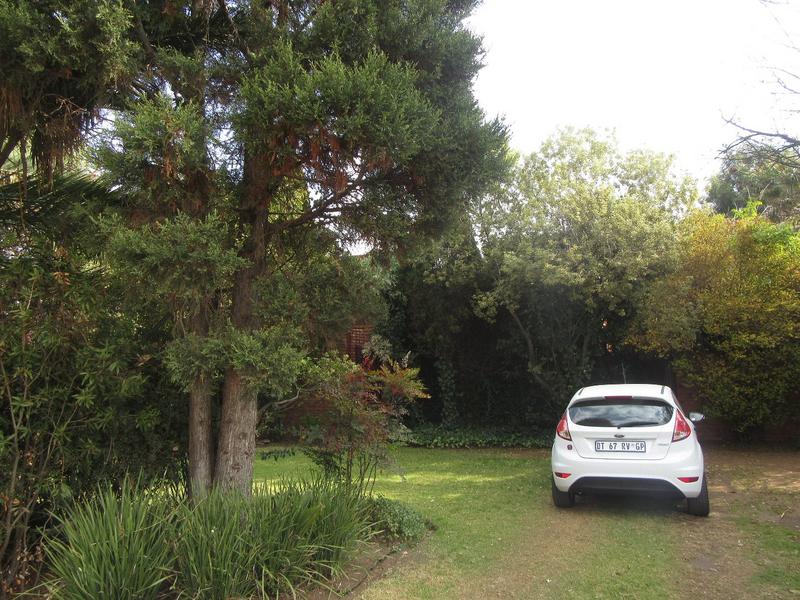 To Let 3 Bedroom Property for Rent in Greenhills Gauteng