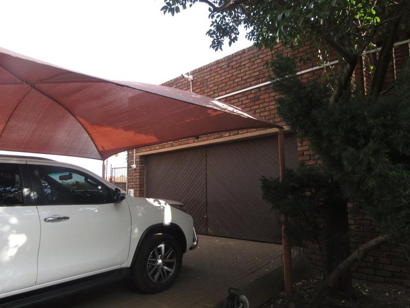 To Let 3 Bedroom Property for Rent in Greenhills Gauteng