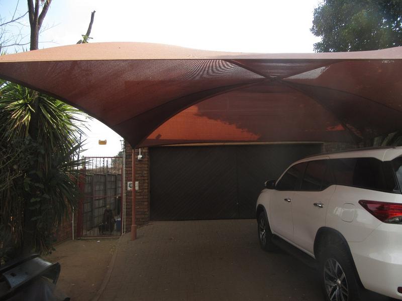 To Let 3 Bedroom Property for Rent in Greenhills Gauteng