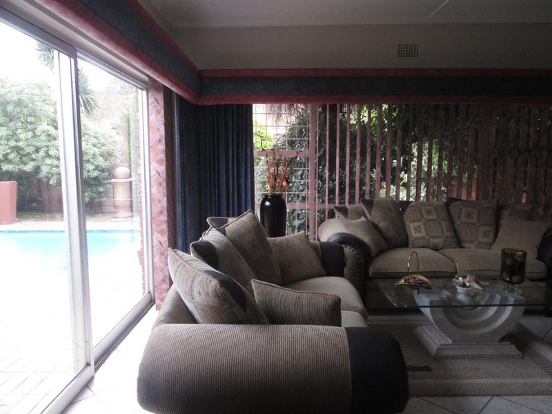 To Let 3 Bedroom Property for Rent in Greenhills Gauteng