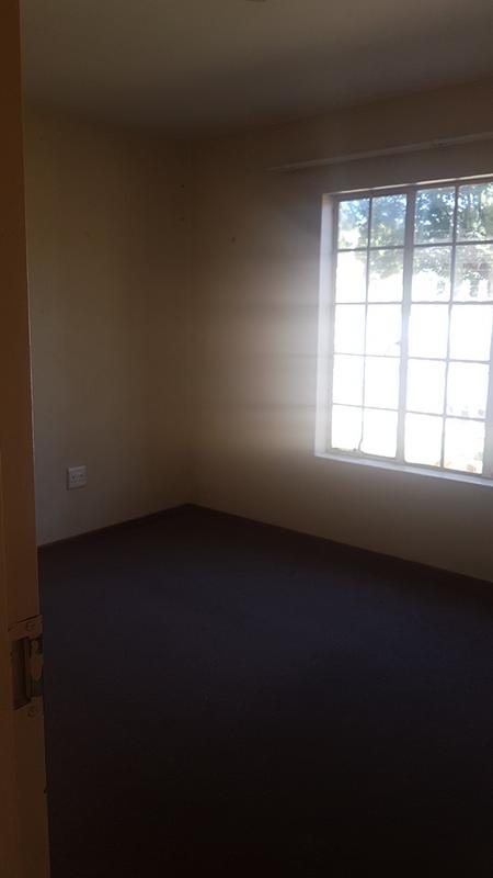 2 Bedroom Property for Sale in Helikonpark Gauteng