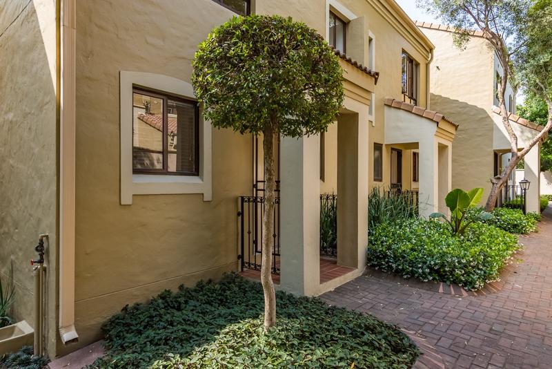 To Let 2 Bedroom Property for Rent in Lonehill Gauteng