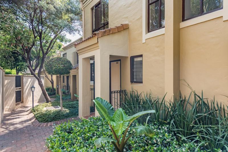 To Let 2 Bedroom Property for Rent in Lonehill Gauteng
