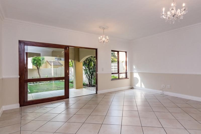 To Let 2 Bedroom Property for Rent in Lonehill Gauteng