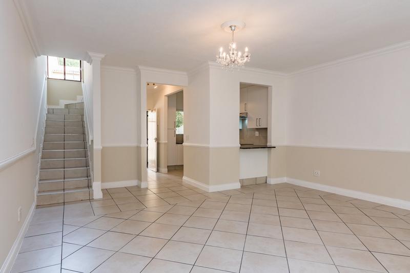 To Let 2 Bedroom Property for Rent in Lonehill Gauteng