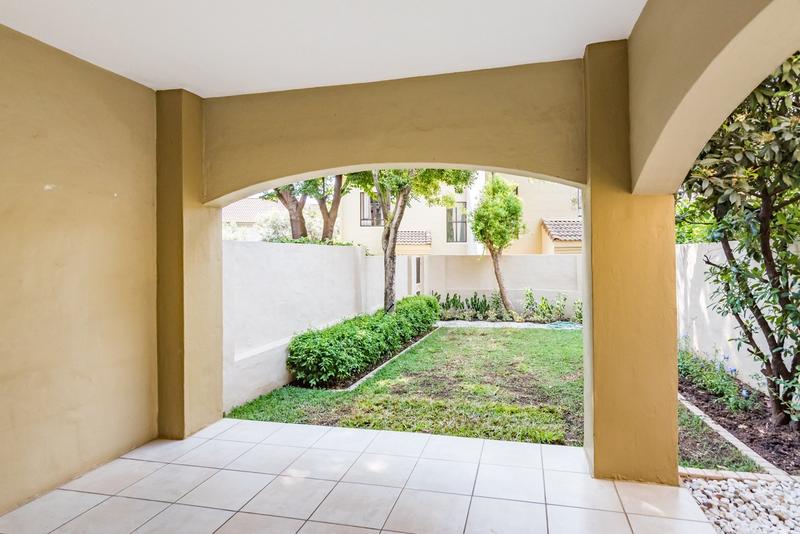 To Let 2 Bedroom Property for Rent in Lonehill Gauteng