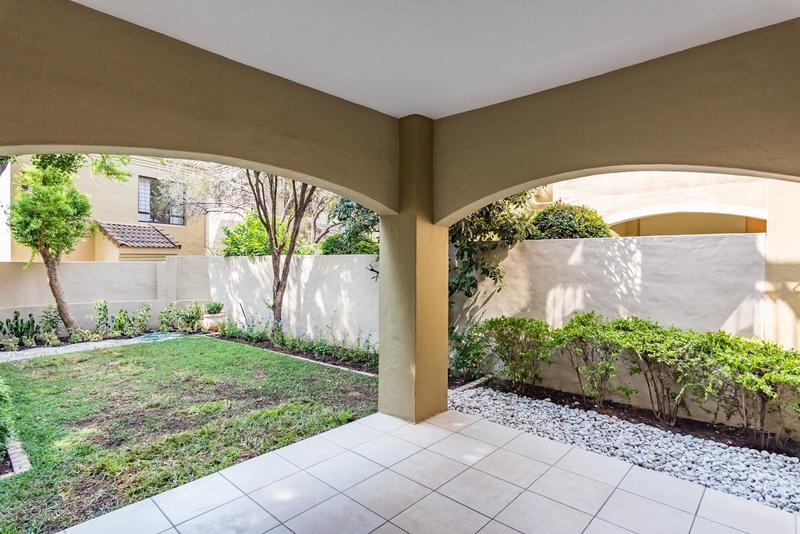 To Let 2 Bedroom Property for Rent in Lonehill Gauteng