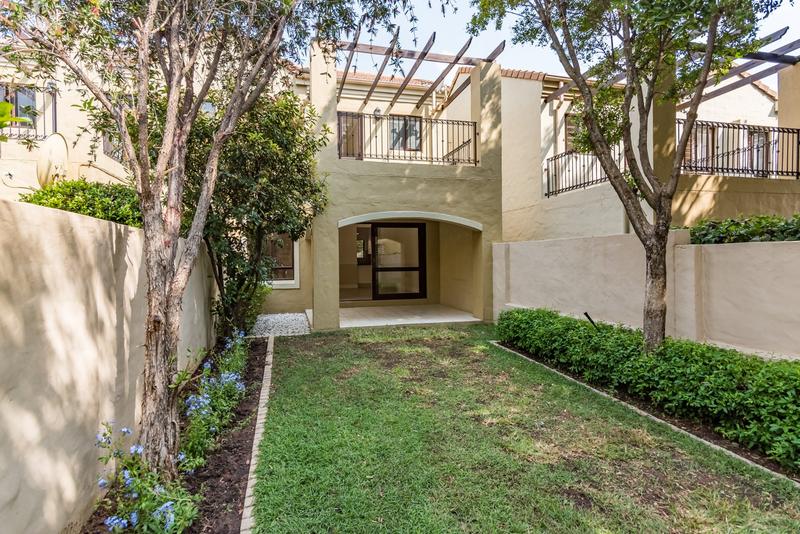 To Let 2 Bedroom Property for Rent in Lonehill Gauteng