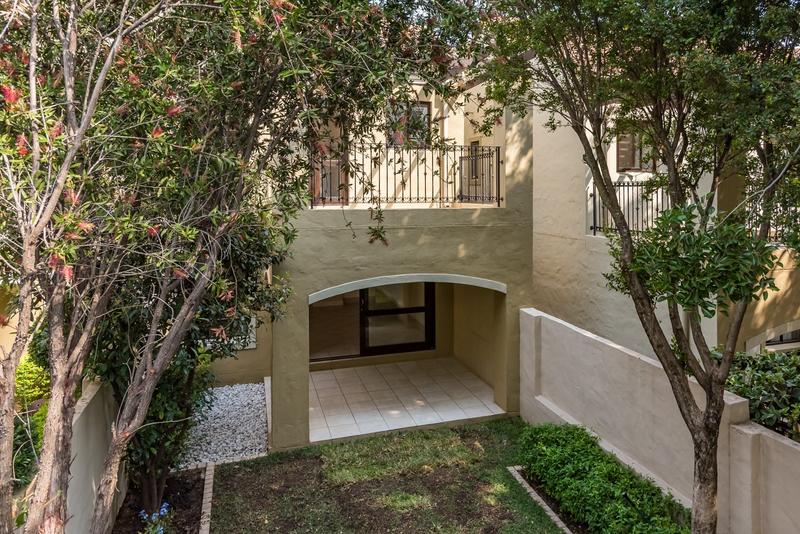 To Let 2 Bedroom Property for Rent in Lonehill Gauteng