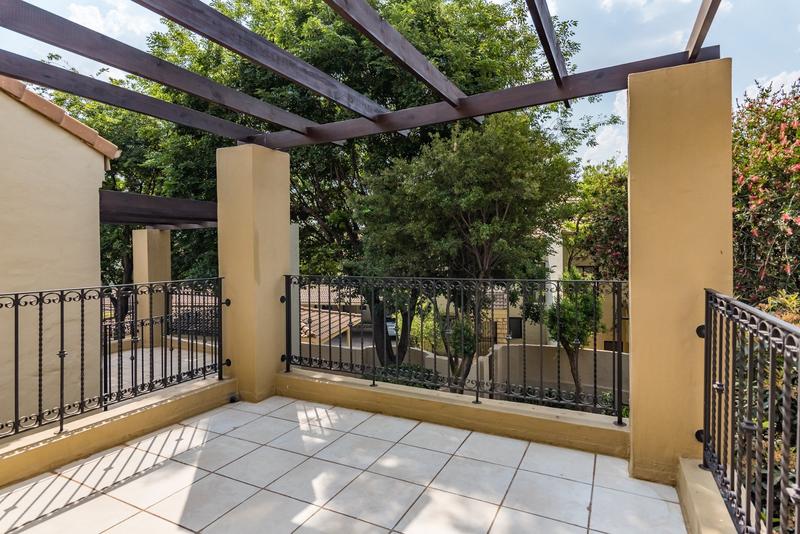To Let 2 Bedroom Property for Rent in Lonehill Gauteng