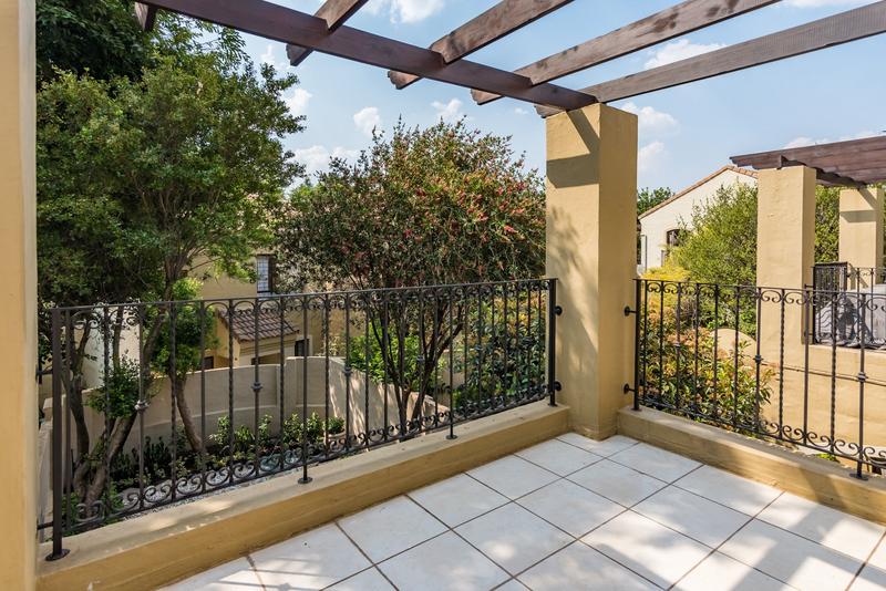 To Let 2 Bedroom Property for Rent in Lonehill Gauteng
