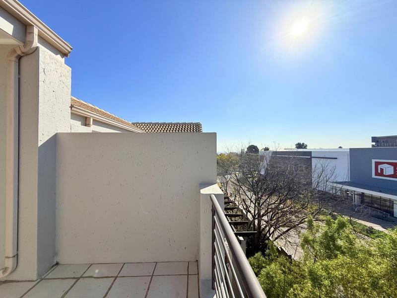 1 Bedroom Property for Sale in Bryanston Gauteng
