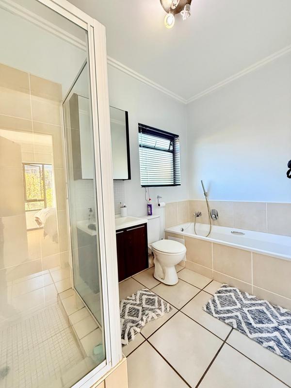 1 Bedroom Property for Sale in Bryanston Gauteng