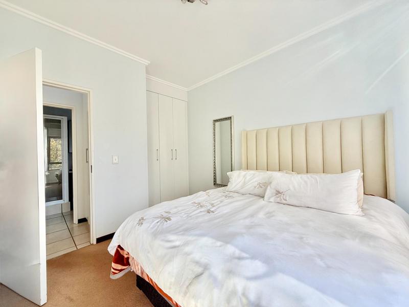 1 Bedroom Property for Sale in Bryanston Gauteng