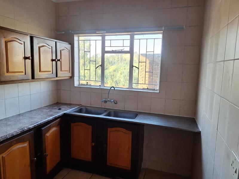 To Let 3 Bedroom Property for Rent in Florida Gauteng