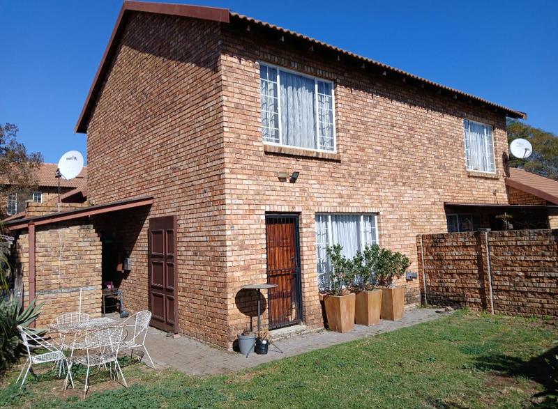 2 Bedroom Property for Sale in Annlin Gauteng