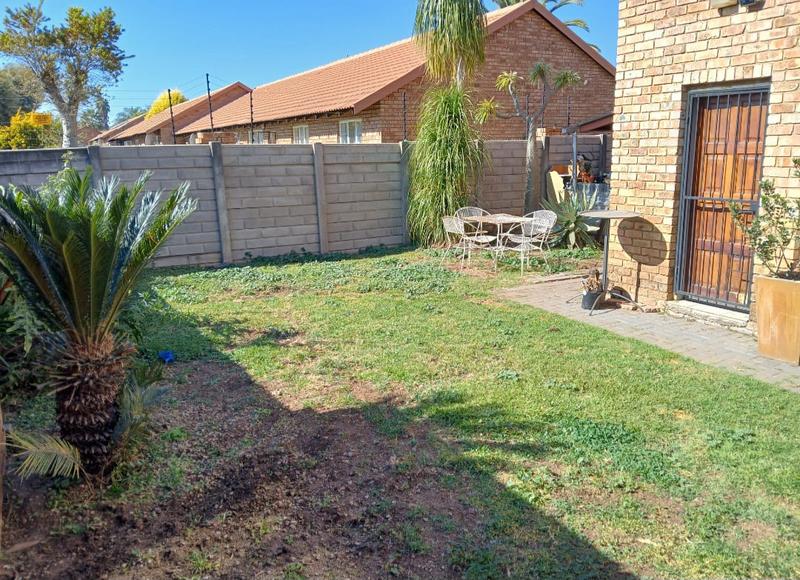 2 Bedroom Property for Sale in Annlin Gauteng