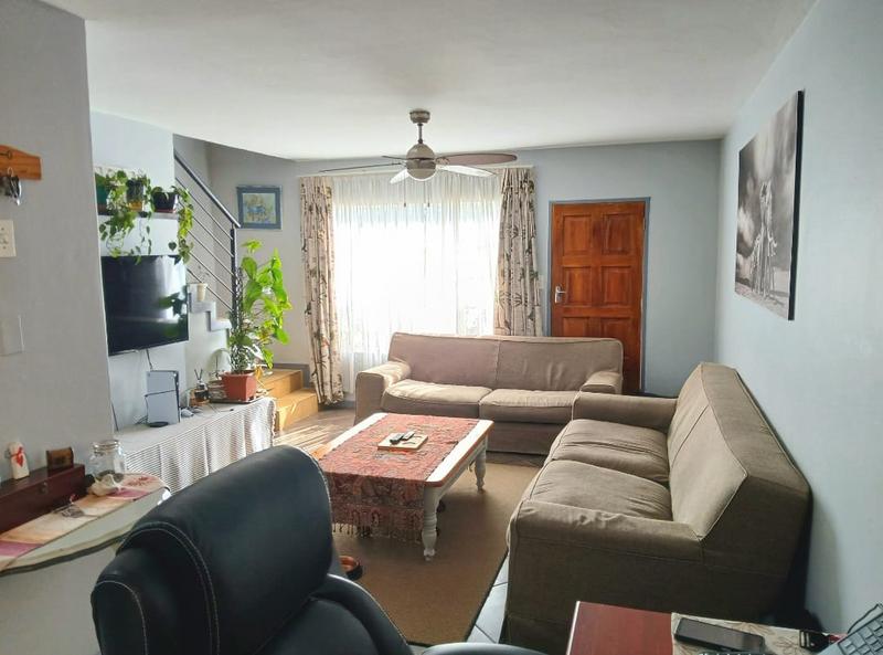 2 Bedroom Property for Sale in Annlin Gauteng