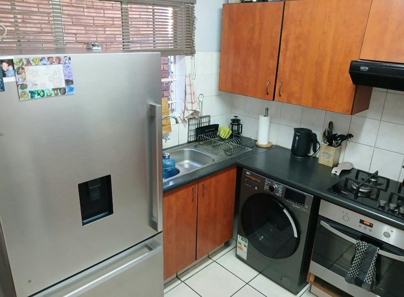 2 Bedroom Property for Sale in Annlin Gauteng