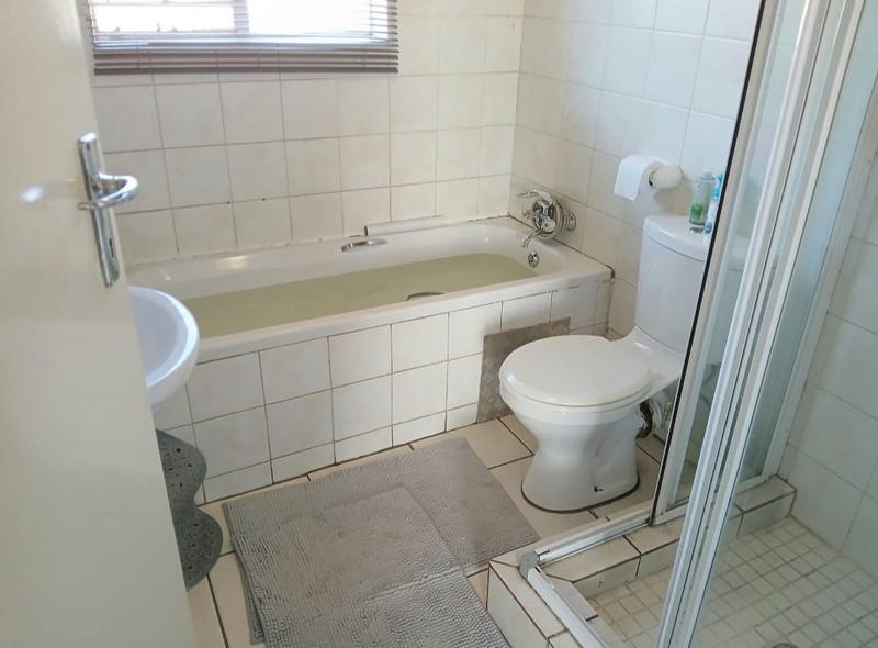 2 Bedroom Property for Sale in Annlin Gauteng